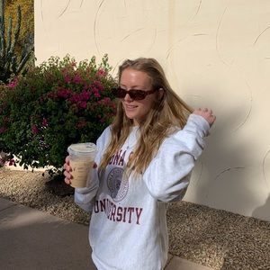 Meet your Posher, Corinne